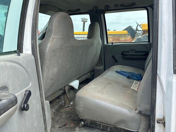 2006-ford-f350-image-12