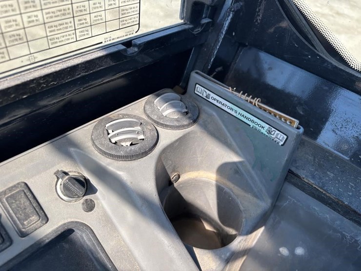 2020-bobcat-e26-image-37