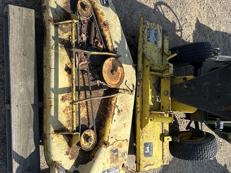 john-deere-210-image-2