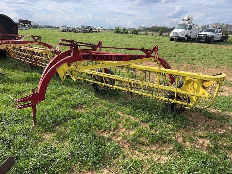 new-holland-256-image-2