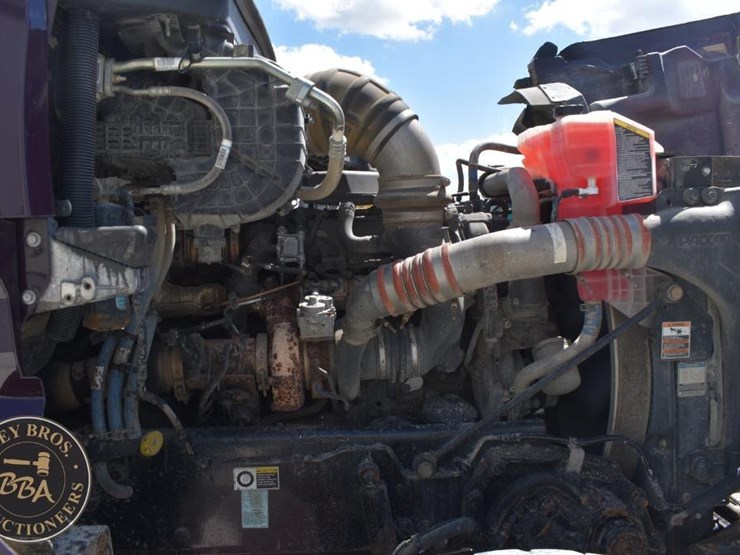 2019-kenworth-t880-image-31
