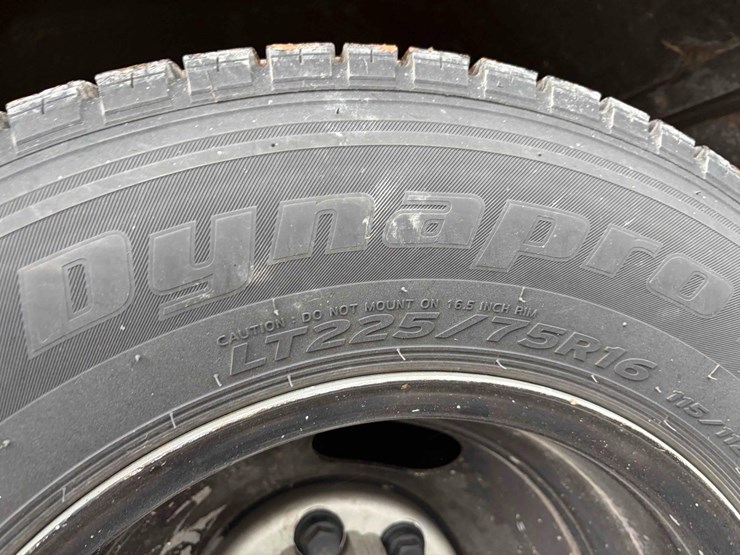 2012-chevrolet-12-passenger-bus-image-6