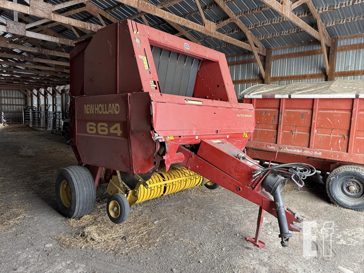 new-holland-664-image-1