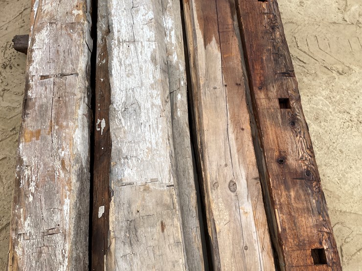 #3979-•-(15)-hand-hewn-barn-beam-face-boards-image-10
