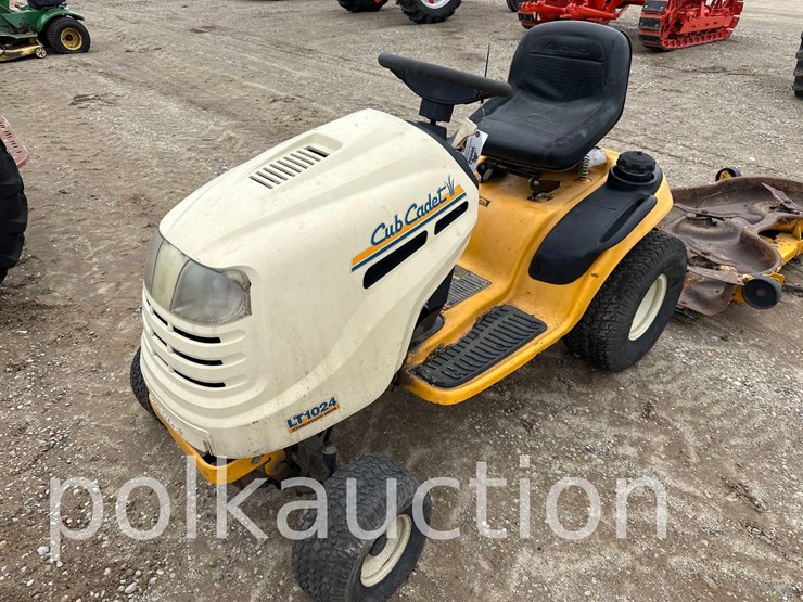 cub-cadet-lt1024-image-1