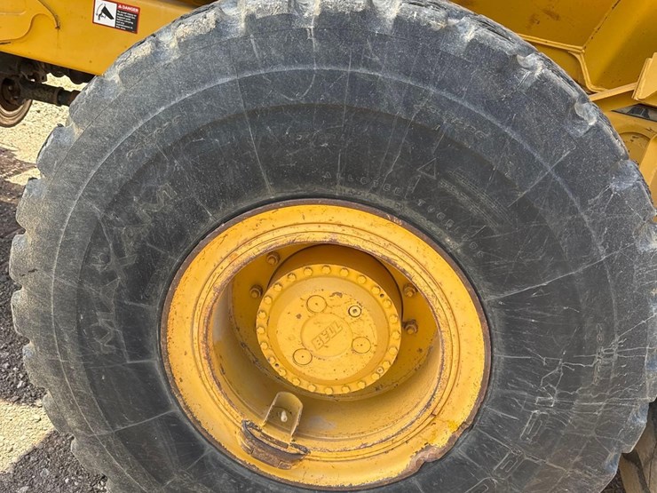 2012-deere-300d-ii-image-23