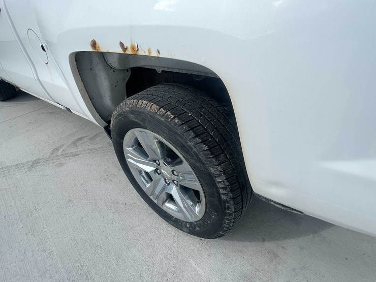 2017-chevrolet-1500-image-24