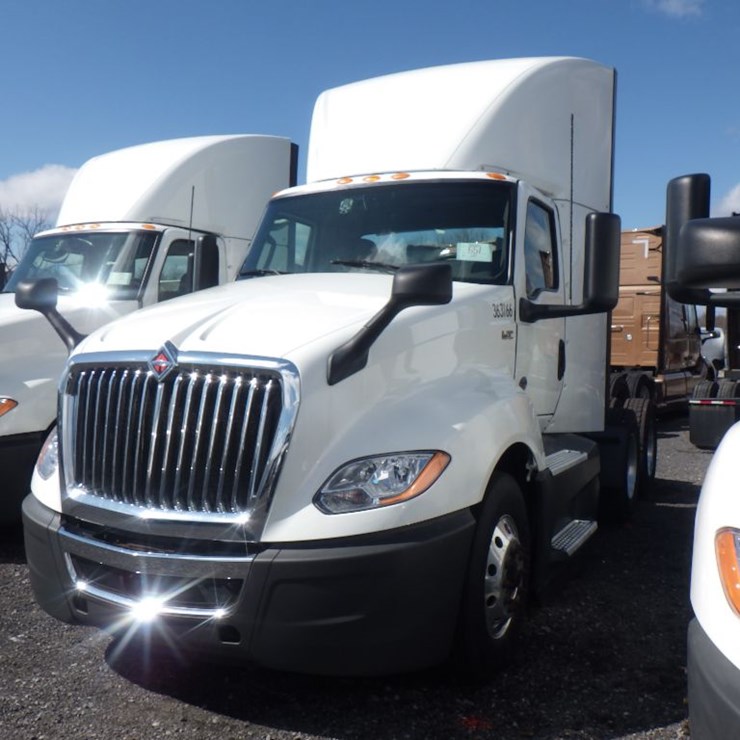 2021 INTERNATIONAL LT