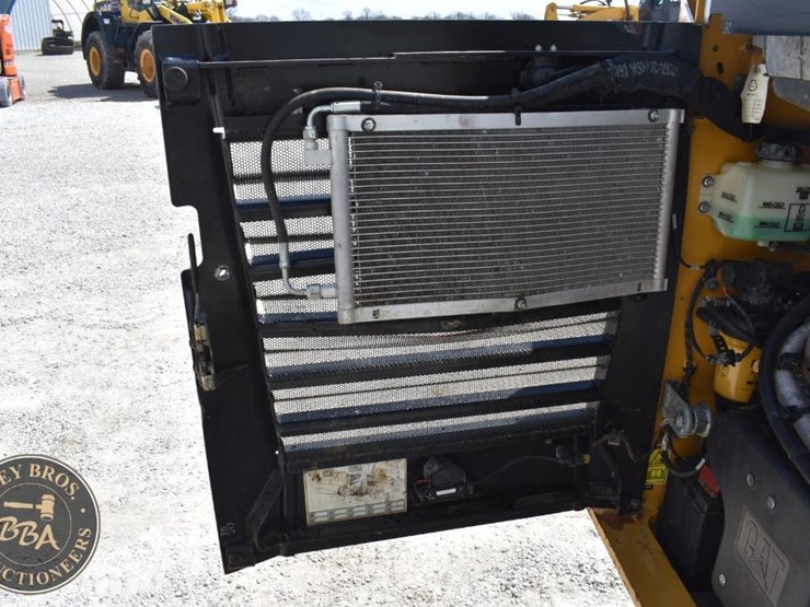 2024-caterpillar-289d3-image-34