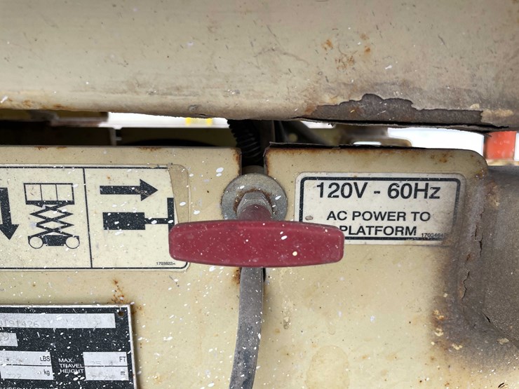 2008-jlg-2630es-image-26