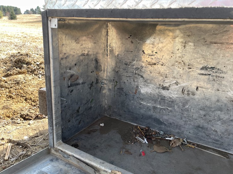 #3971-•-(2)-aluminum-truck-tool-box's-image-31