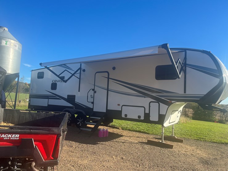 #200-•-2019-cruiser-aire-30bh-fifth-wheel-trailer-(prairie-farm)-(wi-title-in-delay)-image-4