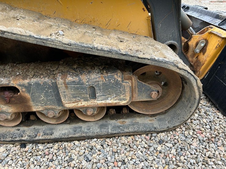 2020-deere-325g-image-14