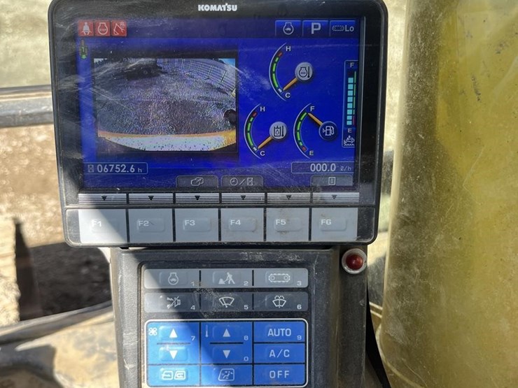 2018-komatsu-pc210-lc-11-image-53