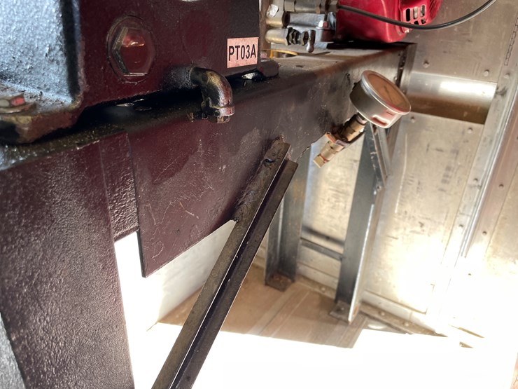 #10696-•-gas-powered-air-compressor-image-6