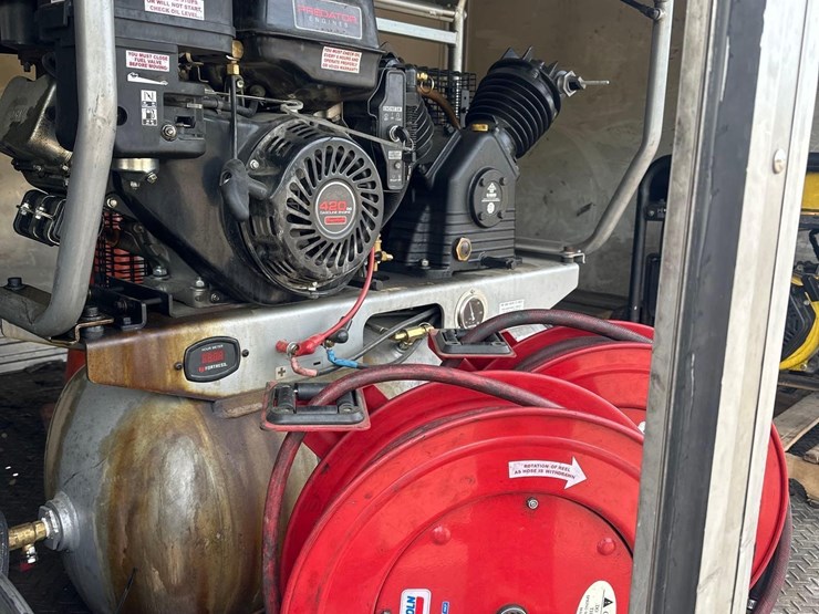 2015-ford-transit-image-15