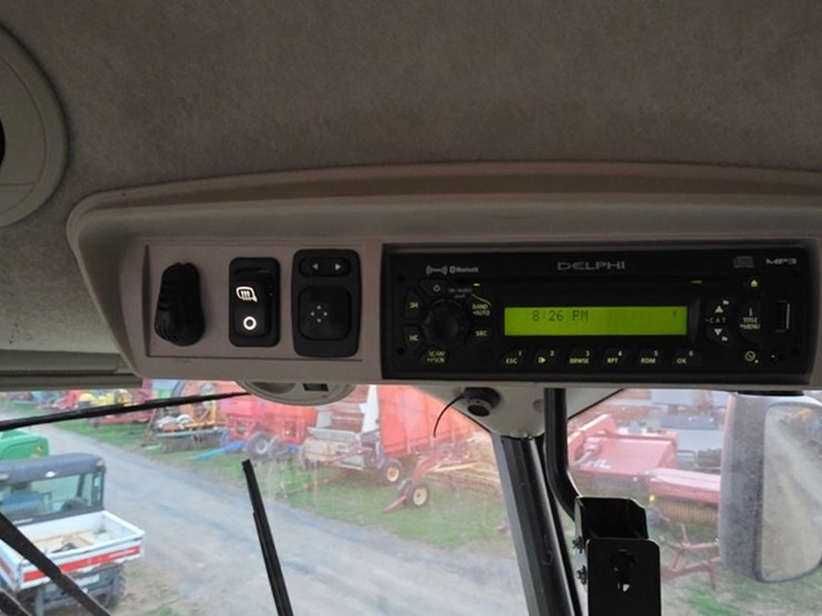 2013-john-deere-s680-image-89