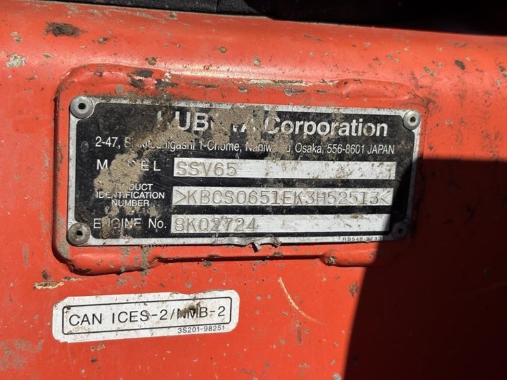 2018-kubota-ssv65-image-44
