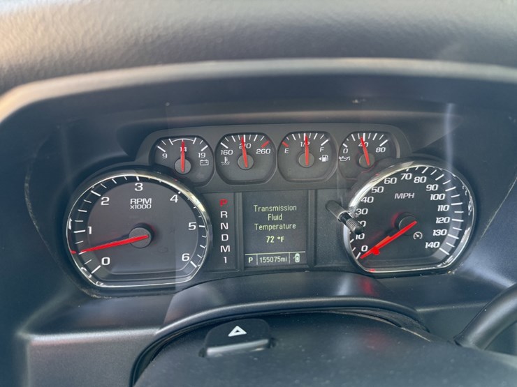 2015-chevrolet-silverado-2500hd-image-22