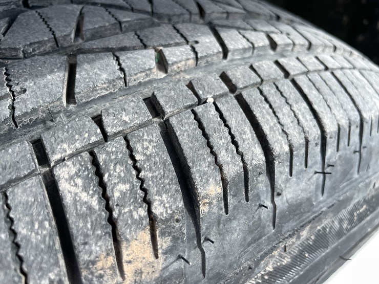 2014-chevrolet-1500-image-36