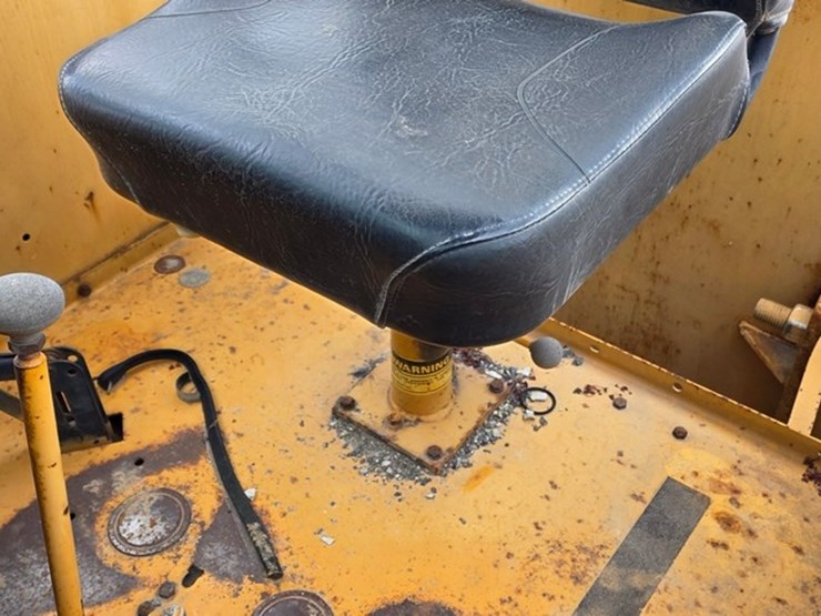 1990-case-480f-image-44