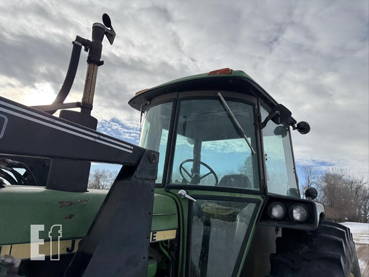 john-deere-4040-image-18