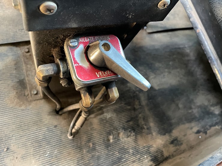 #401-•-1991-mac-rb688s-dump-truck-(has-mn-title)-image-53