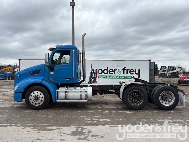 2018-peterbilt-579-image-5