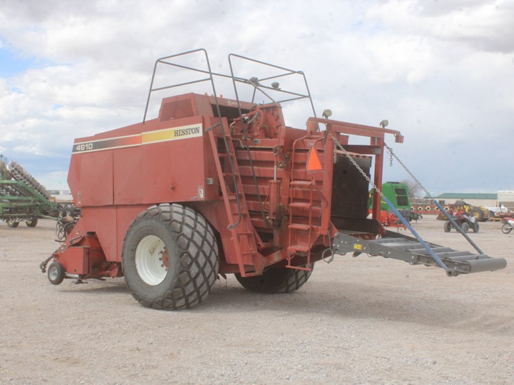 hesston-4910-image-4