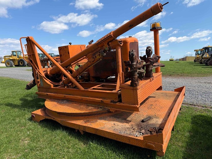 truck-mounted-drilling-rig-image-4