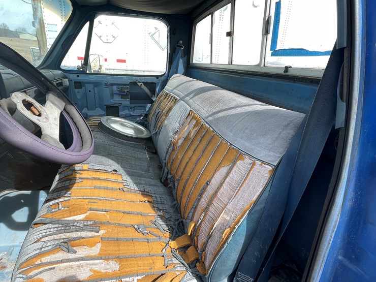 #192-•-1984-2-x-4-chevy-silverado-(has-wi-title)-image-31