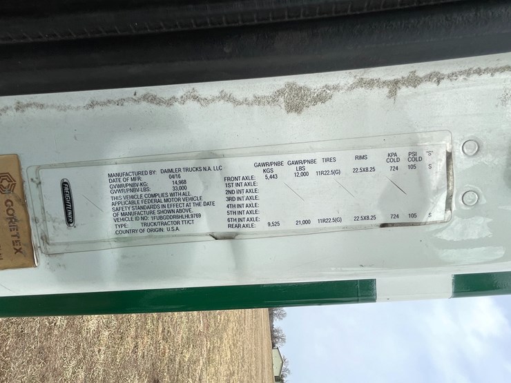 #113-•-2017-freightliner-single-axle-day-cab-semi-tractor-(has-wi-title)-image-69