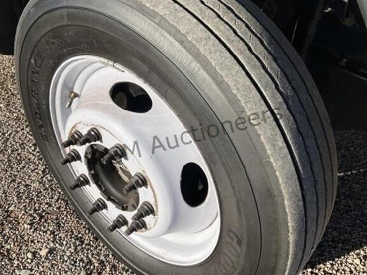 2015-ford-f550-image-9