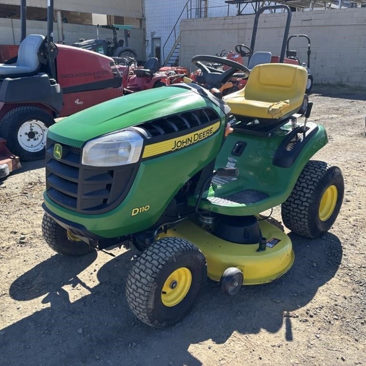 2016 JOHN DEERE D110