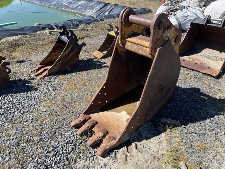 24"-dig-bucket-image-1