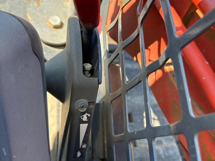 2015-kubota-svl75-2-image-17