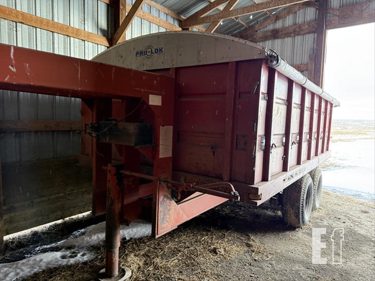 massey-14ft-gooseneck-grain-box-trailer-image-2