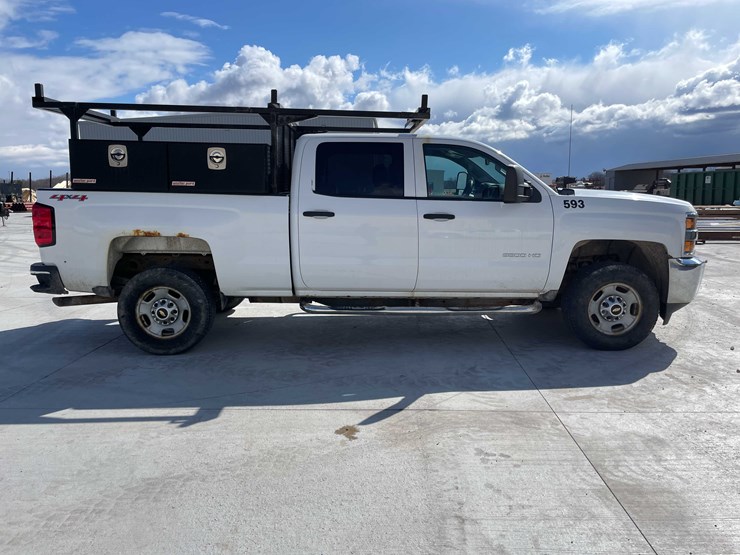 2015-chevrolet-1500-image-4