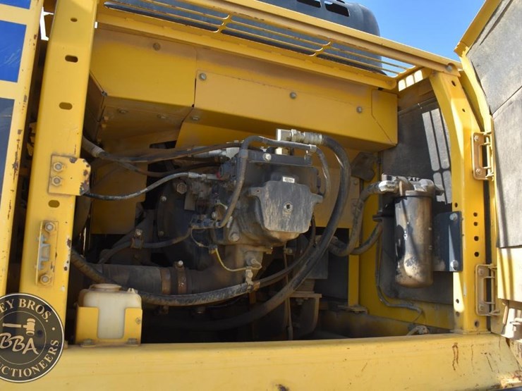 2013-komatsu-pc360-lc-10-image-52