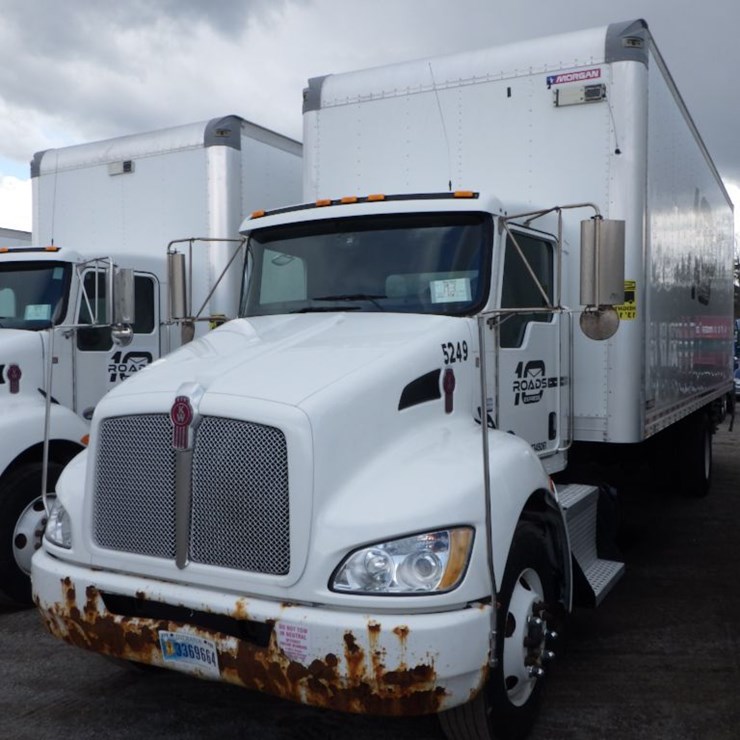 2022 KENWORTH T270