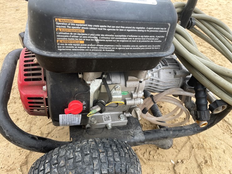 #3921-•-clean-machine-3,400-psi-pressure-washer-image-9