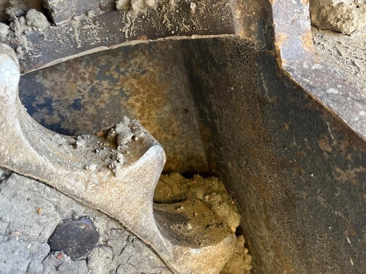 2018-komatsu-pc210-lc-11-image-41