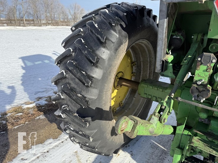 john-deere-4440-image-8