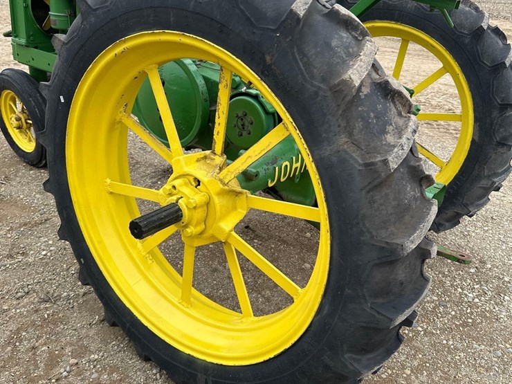 john-deere-b-image-9