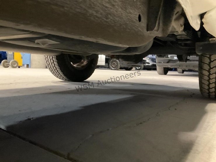 2015-nissan-frontier-image-27