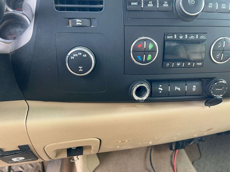 2012-gmc-sierra-1500-image-12