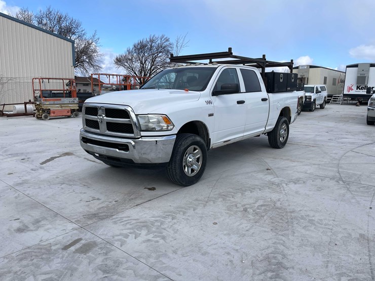 2015-dodge-2500-image-1