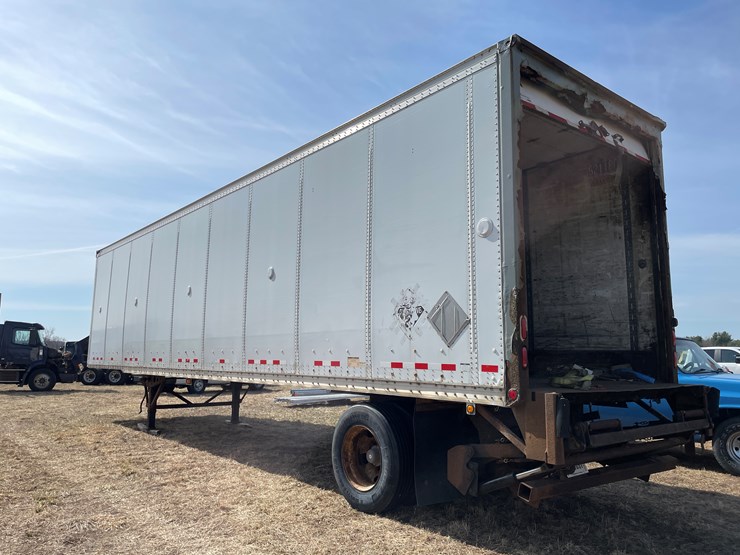 #159-•-2009-wabash-single-axle-semi-trailer-(has-wi-title)-image-6