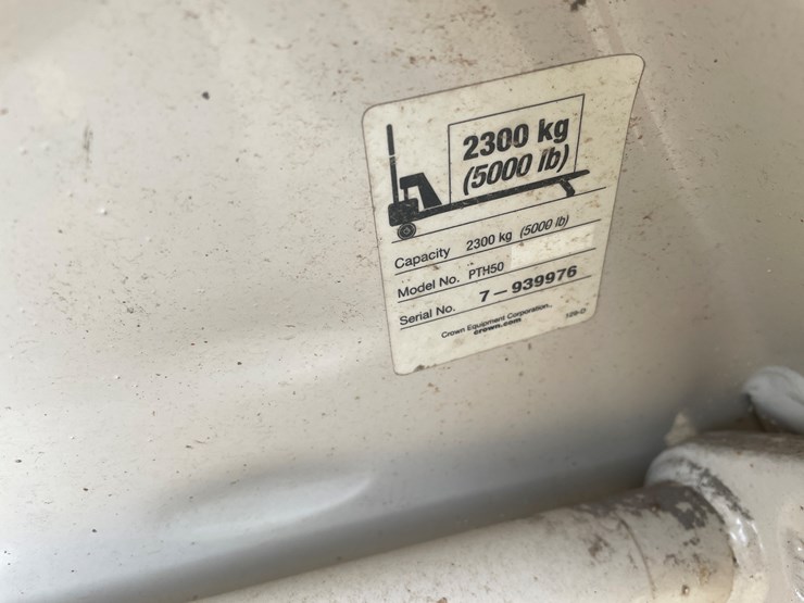 #3916-•-crown-5,000-lbs.-pallet-jack-image-7