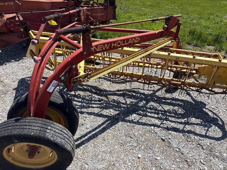 new-holland-256-image-2